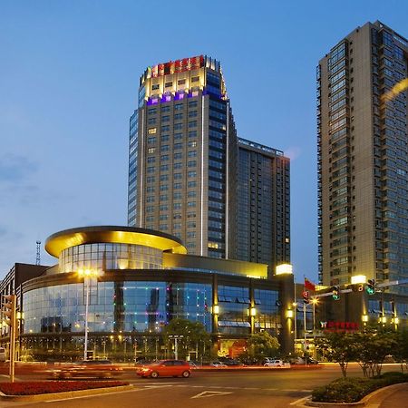 Merryland Traders Hotel Changshu Экстерьер фото