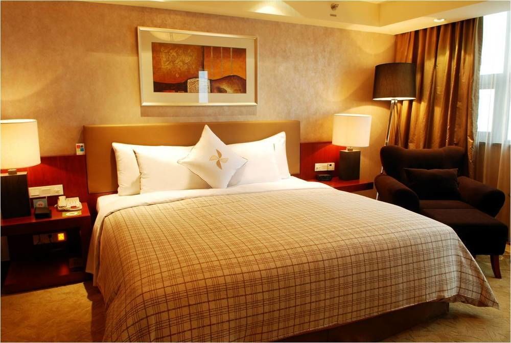 Merryland Traders Hotel Changshu Экстерьер фото
