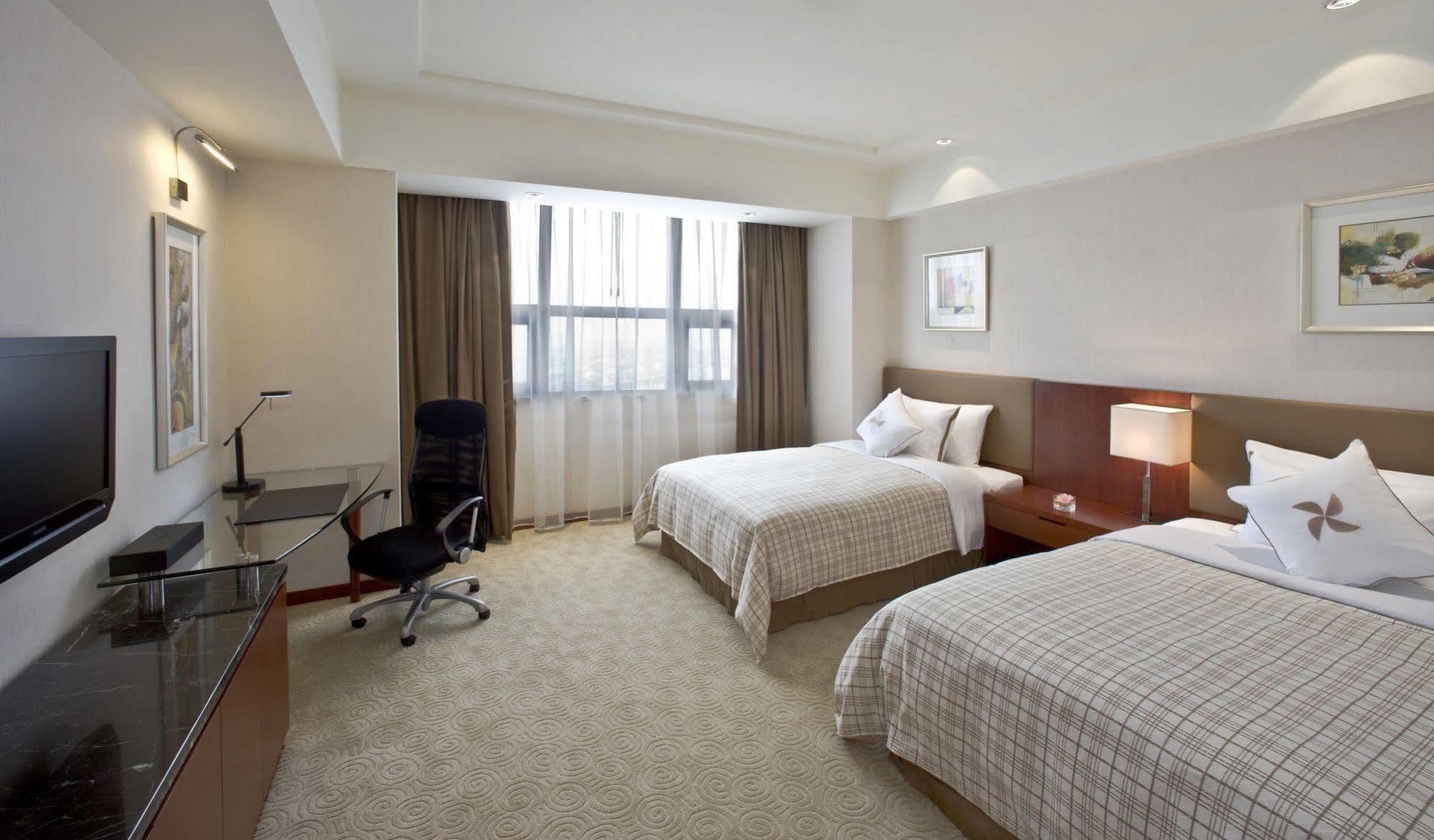 Merryland Traders Hotel Changshu Экстерьер фото